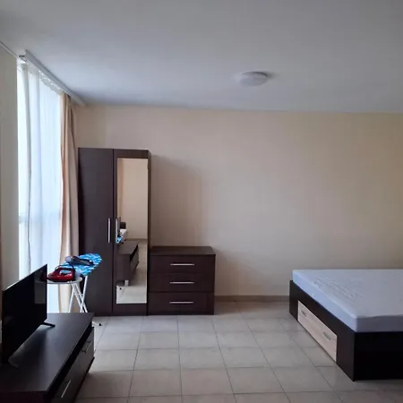 Apartment Deluxe In Sunny